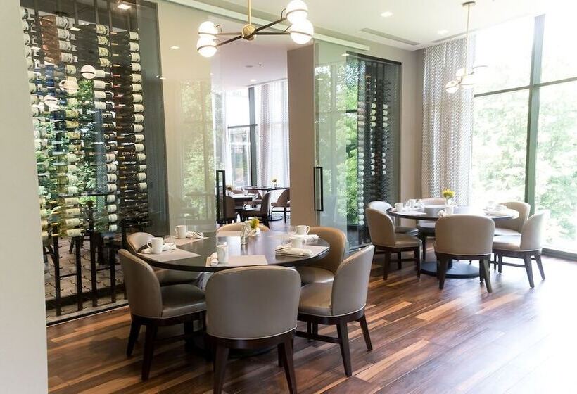 Doubletree By Hilton Hotel Charlottesville