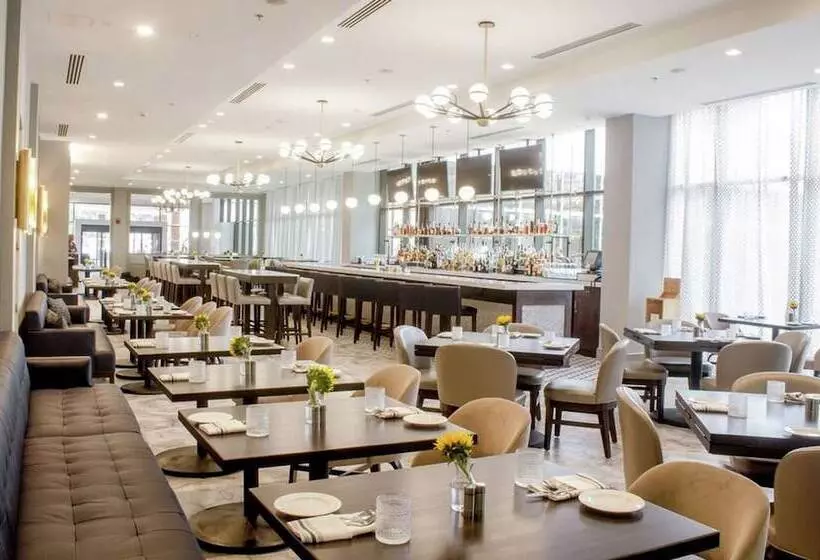 Doubletree By Hilton Hotel Charlottesville