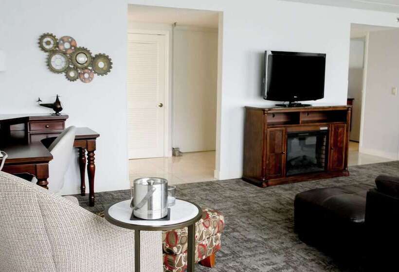 Doubletree By Hilton Hotel Charlottesville