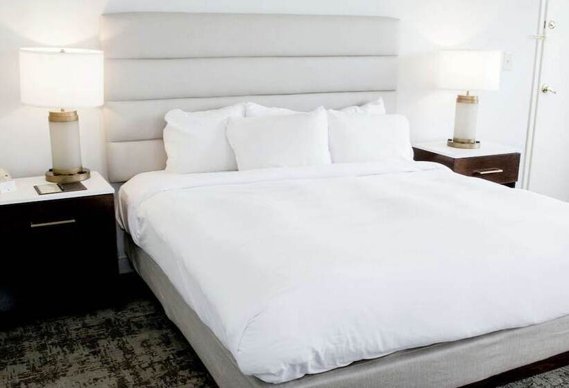 Doubletree By Hilton Hotel Charlottesville