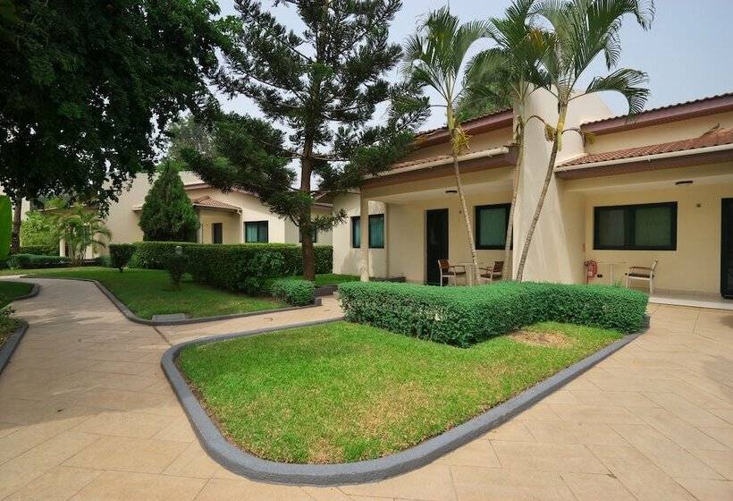 בית מלון כפרי Fiesta Royale