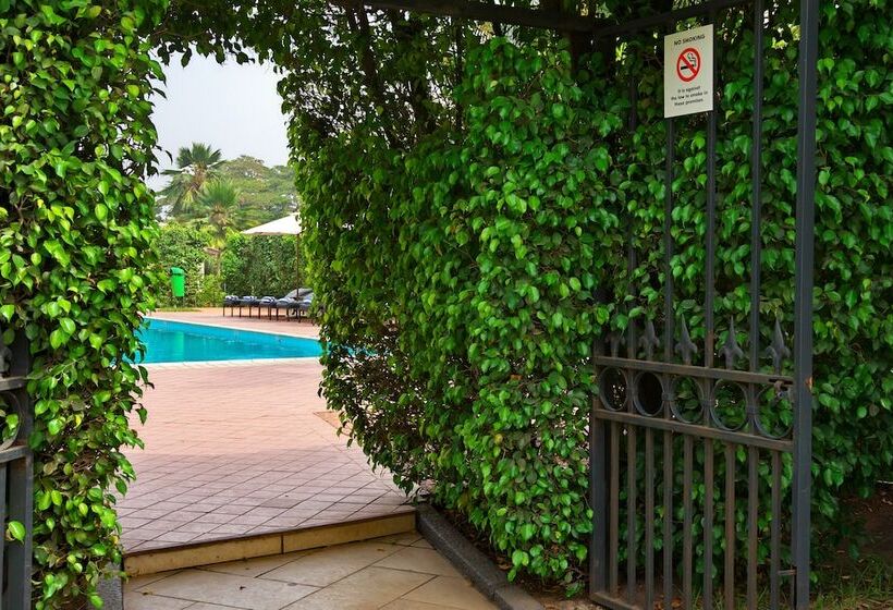 בית מלון כפרי Fiesta Royale