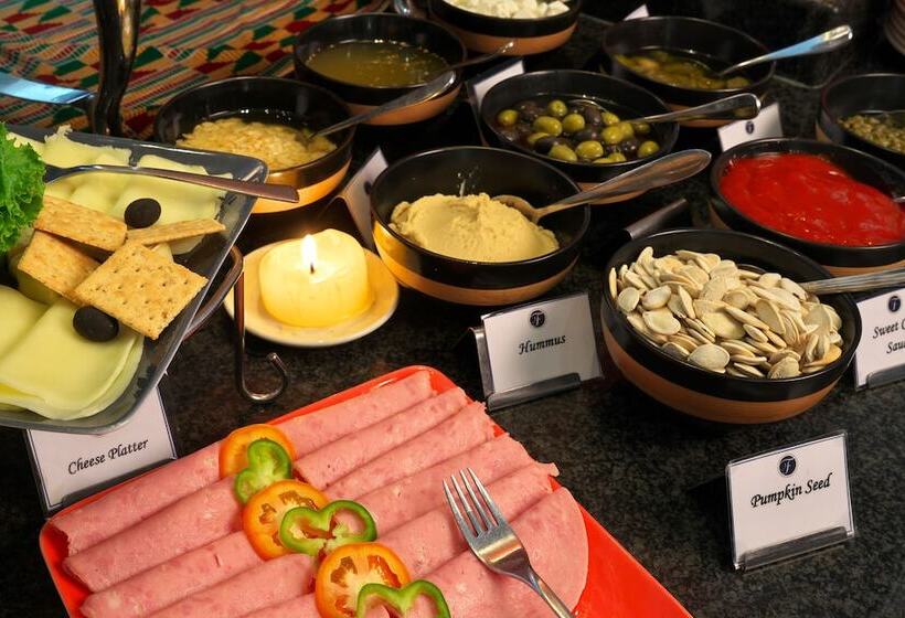 בית מלון כפרי Fiesta Royale