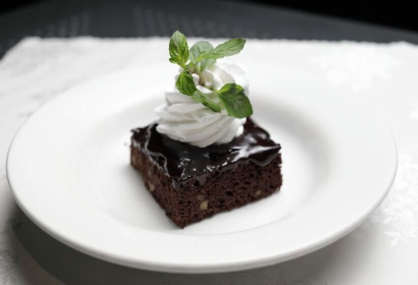 בית מלון כפרי Fiesta Royale