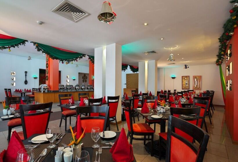 בית מלון כפרי Fiesta Royale