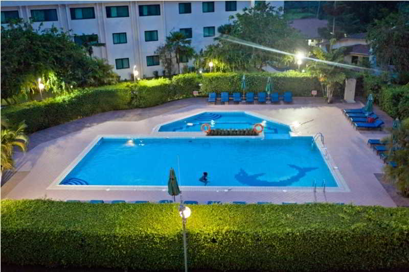 בית מלון כפרי Fiesta Royale