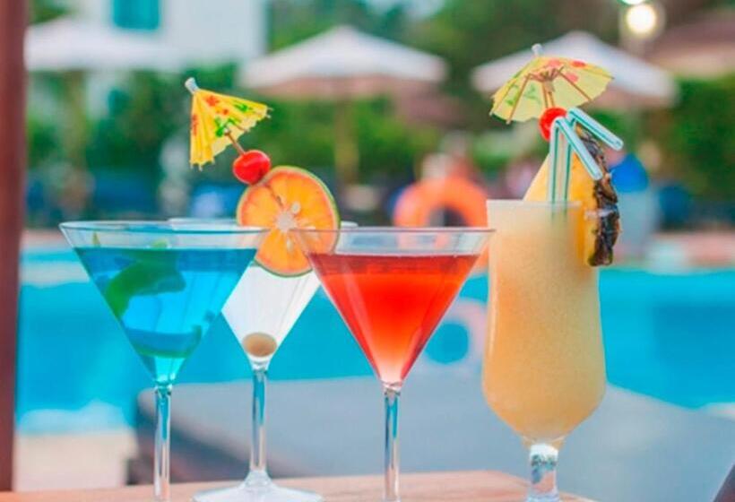 בית מלון כפרי Fiesta Royale