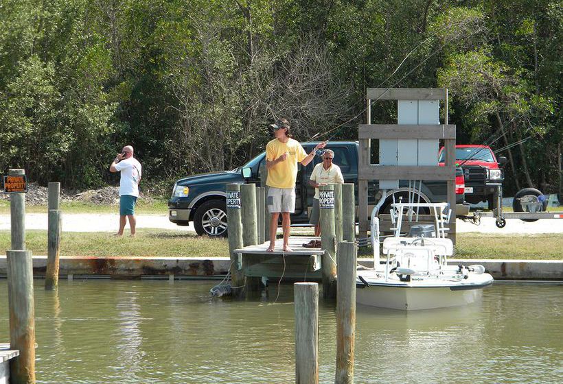 فندق Glades Haven Cozy Cabins