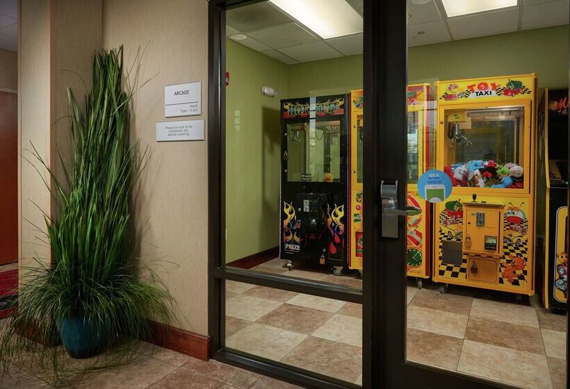 בית מלון כפרי Hampton Inn Bermuda Run