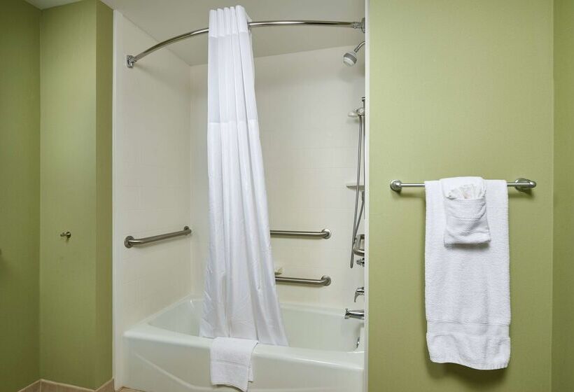 בית מלון כפרי Hampton Inn Bermuda Run