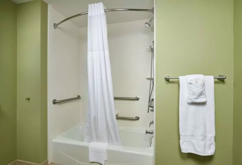 호텔 Hampton Inn Bermuda Run