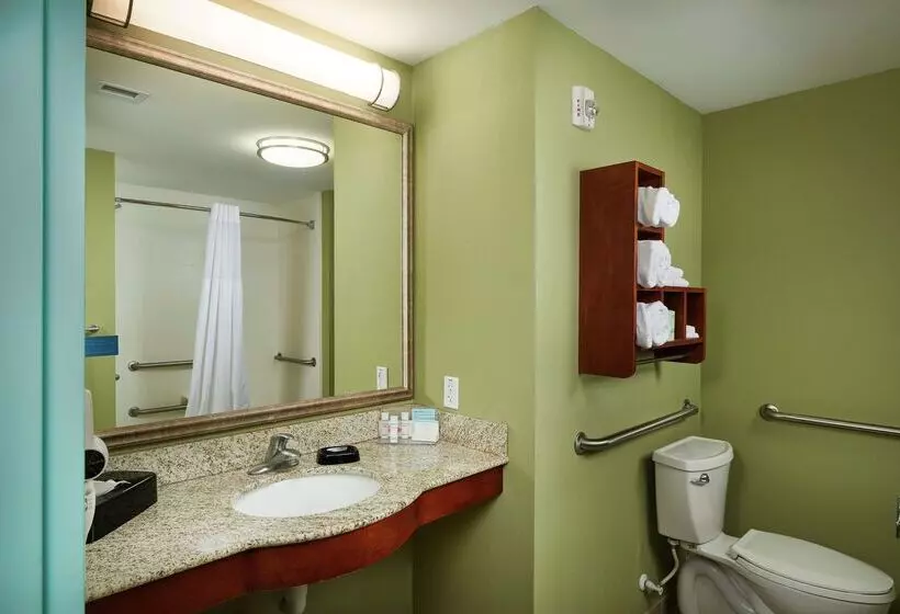 호텔 Hampton Inn Bermuda Run