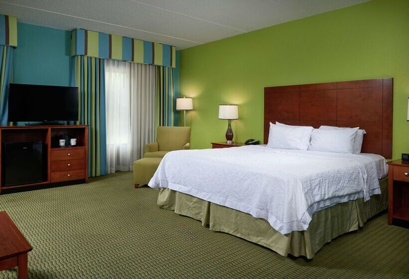 בית מלון כפרי Hampton Inn Bermuda Run