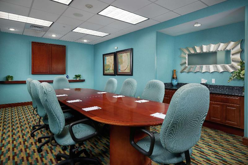 בית מלון כפרי Hampton Inn Bermuda Run