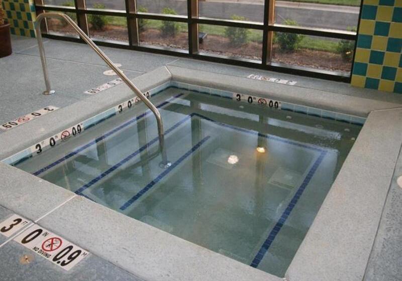 בית מלון כפרי Hampton Inn Bermuda Run