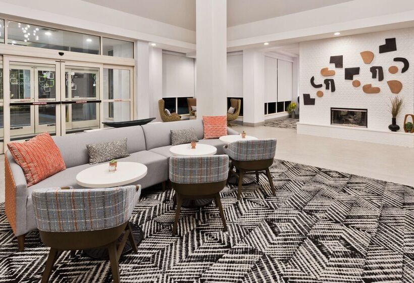 בית מלון כפרי Hilton Garden Inn Birmingham/lakeshore Drive