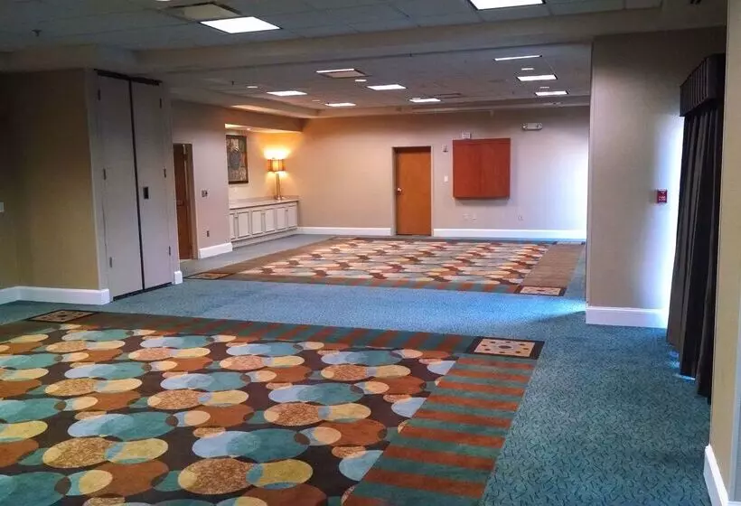 Отель Nash Haus