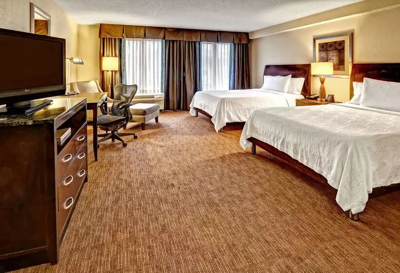 Отель Nash Haus