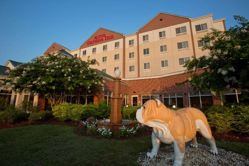 בית מלון כפרי Hilton Garden Inn Starkville