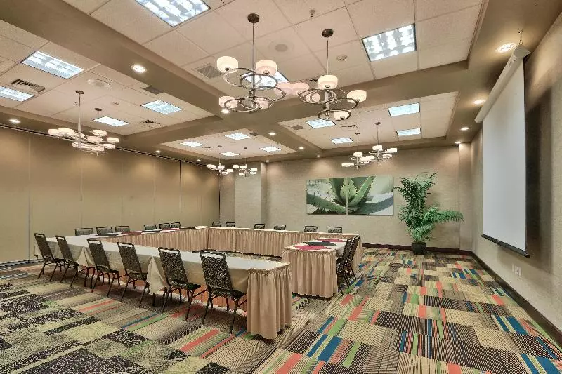 هتل Holiday Inn & Suites Albuquerque North I 25, An Ihg