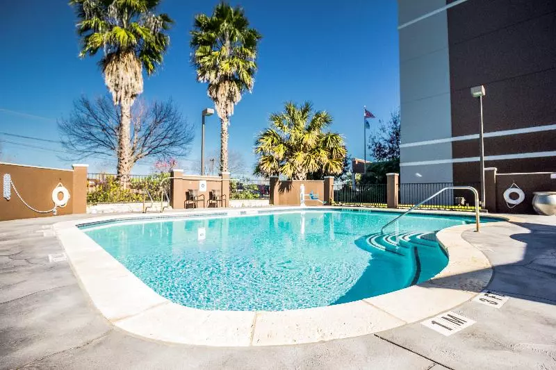 Hotelli Atwell Suites Austin Airport, An Ihg