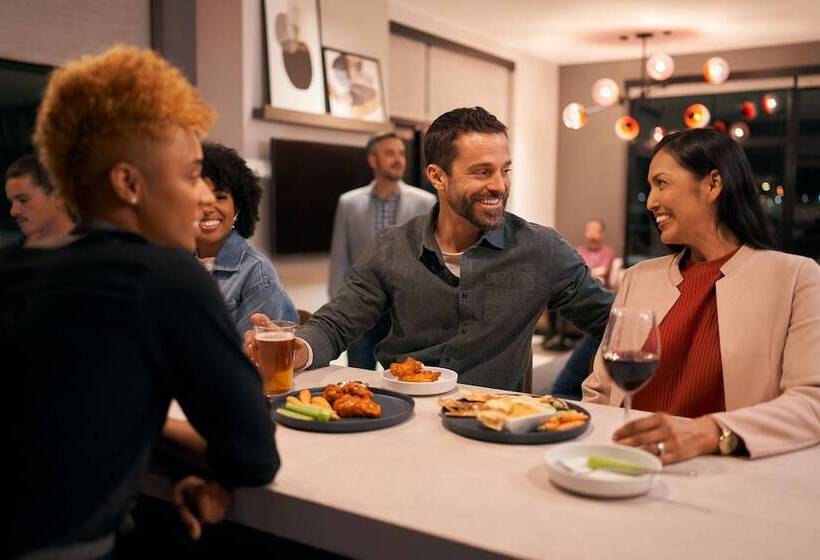 Otel Atwell Suites Austin Airport, An Ihg