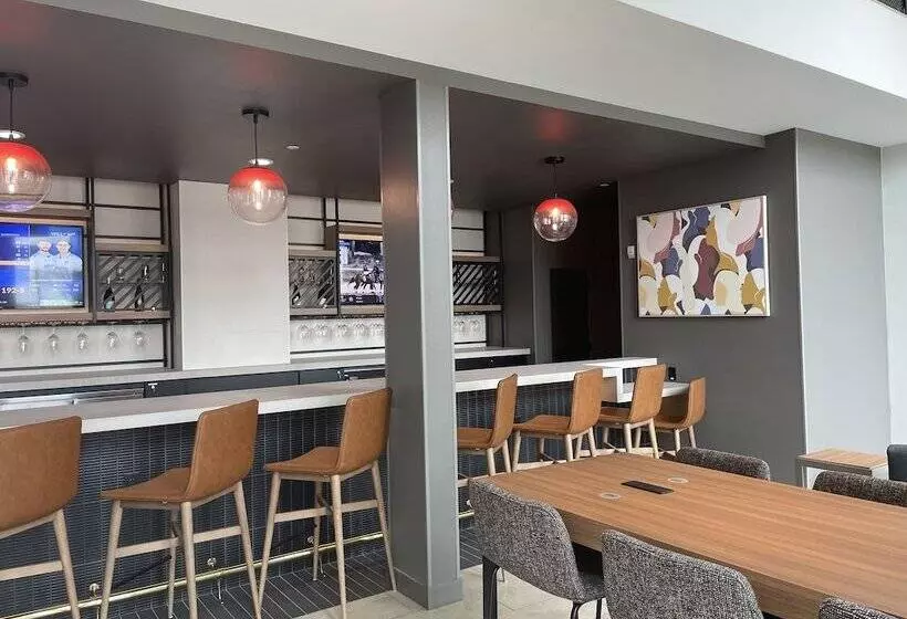 Hotelli Atwell Suites Austin Airport, An Ihg