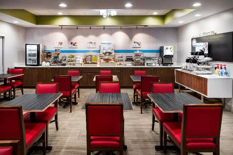 Holiday Inn Express Hotel & Suites Bartow, An Ihg