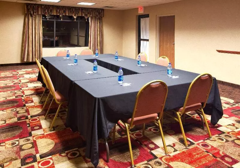 Holiday Inn Express Hotel & Suites Bowling Green, An Ihg