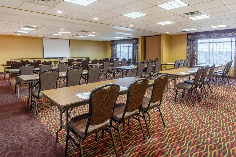 Holiday Inn Express Hotel & Suites Bowling Green, An Ihg