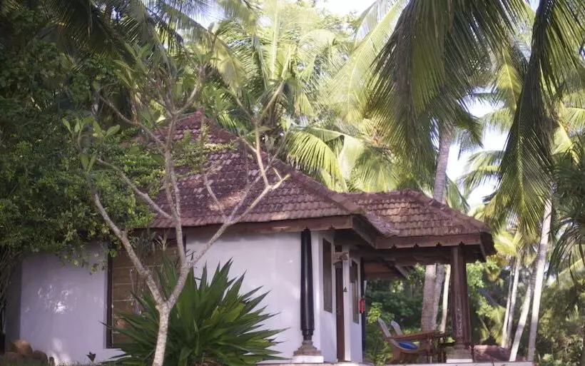 هتل Niraamaya Wellness Retreats, Surya Samudra, Kovalam