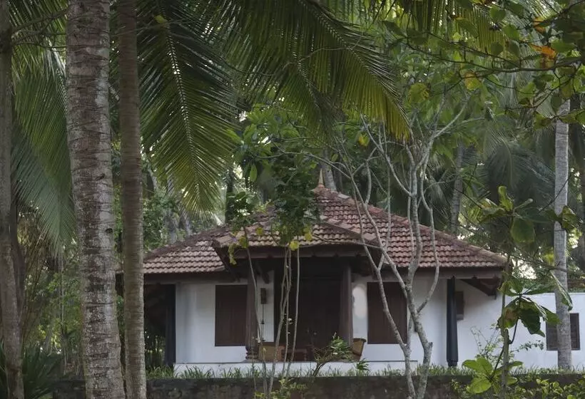 هتل Niraamaya Wellness Retreats, Surya Samudra, Kovalam