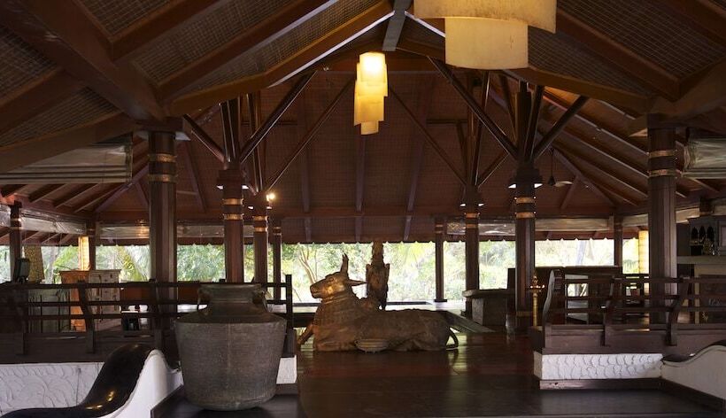Отель Niraamaya Wellness Retreats, Surya Samudra, Kovalam