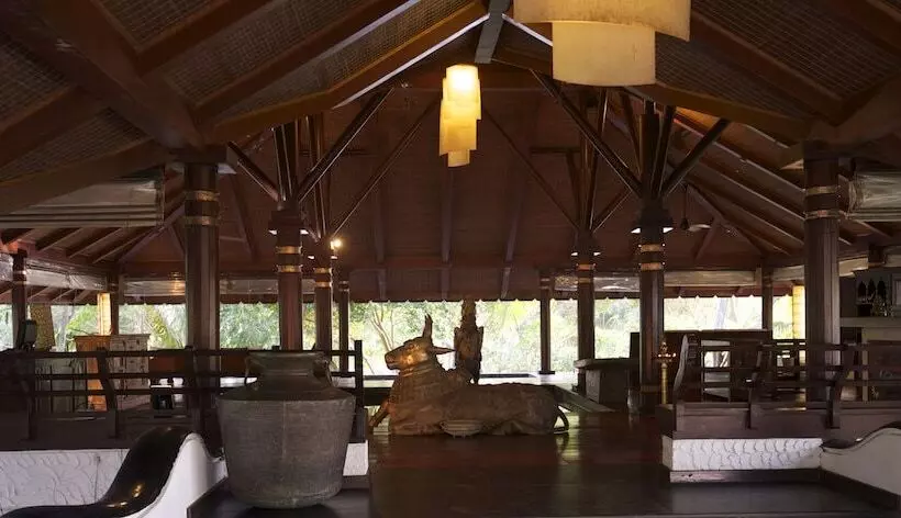 هتل Niraamaya Wellness Retreats, Surya Samudra, Kovalam