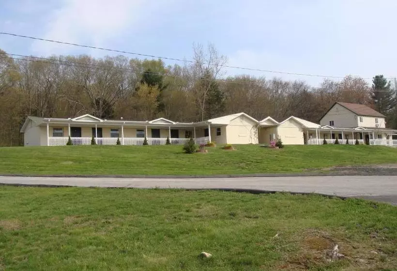 酒店 Passport Inn & Suites Chaplin