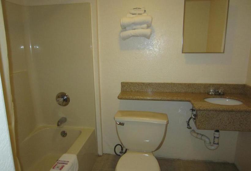 בית מלון כפרי Passport Inn & Suites Chaplin