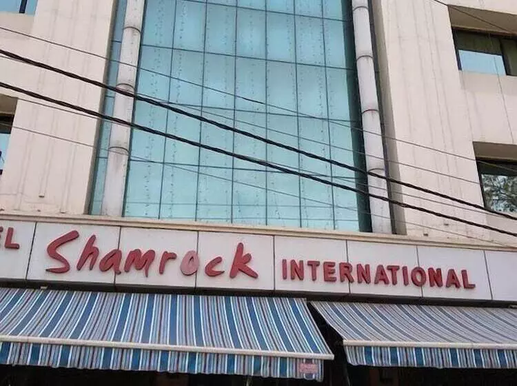 هتل Shamrock International