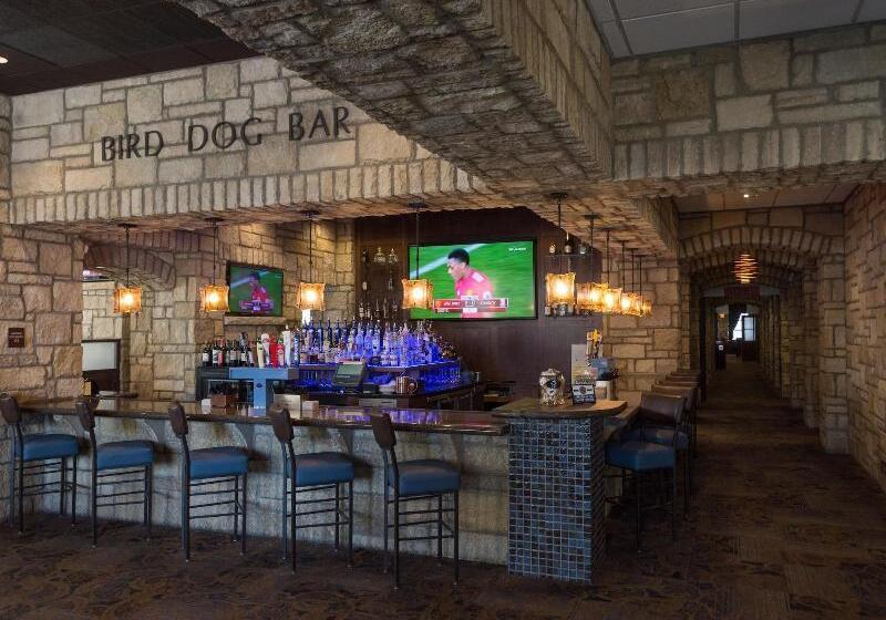 فندق The Oread Lawrence, Tapestry Collection By Hilton