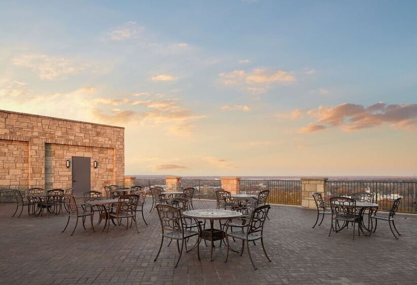 فندق The Oread Lawrence, Tapestry Collection By Hilton