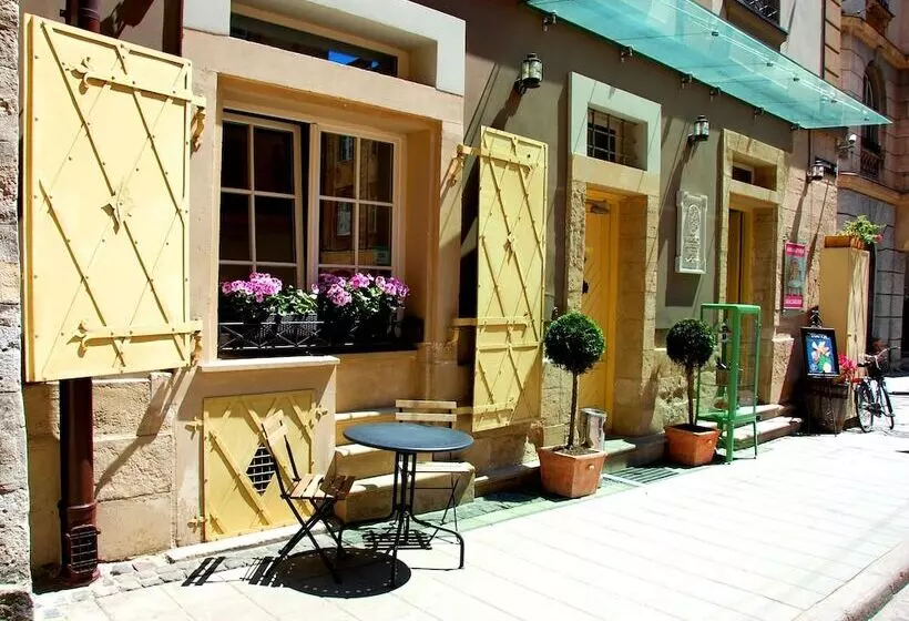 هتل Vintage Boutique