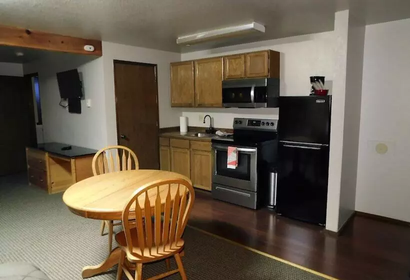 فندق على الطريق Packwood Inn