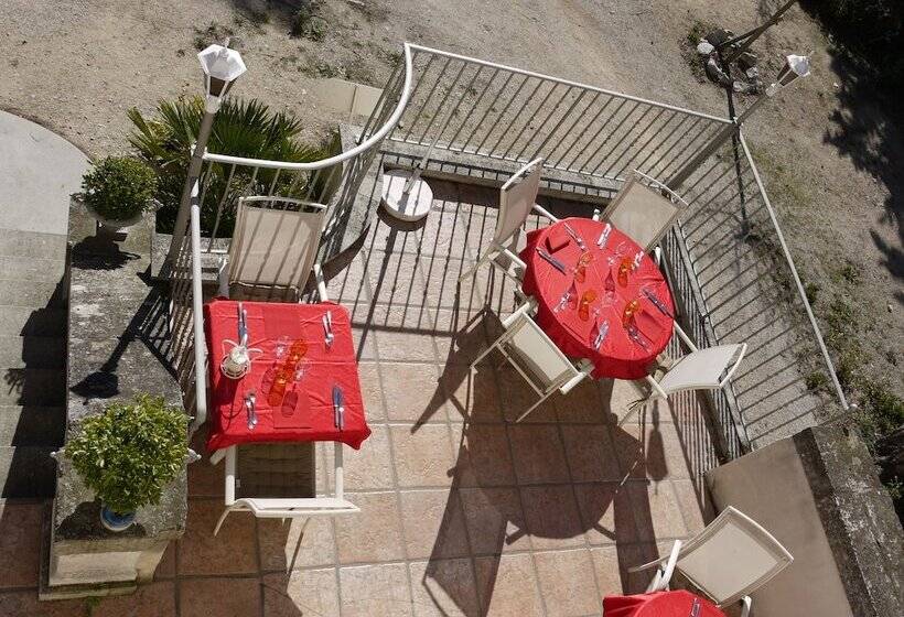 مبيت وإفطار Castel Mireio