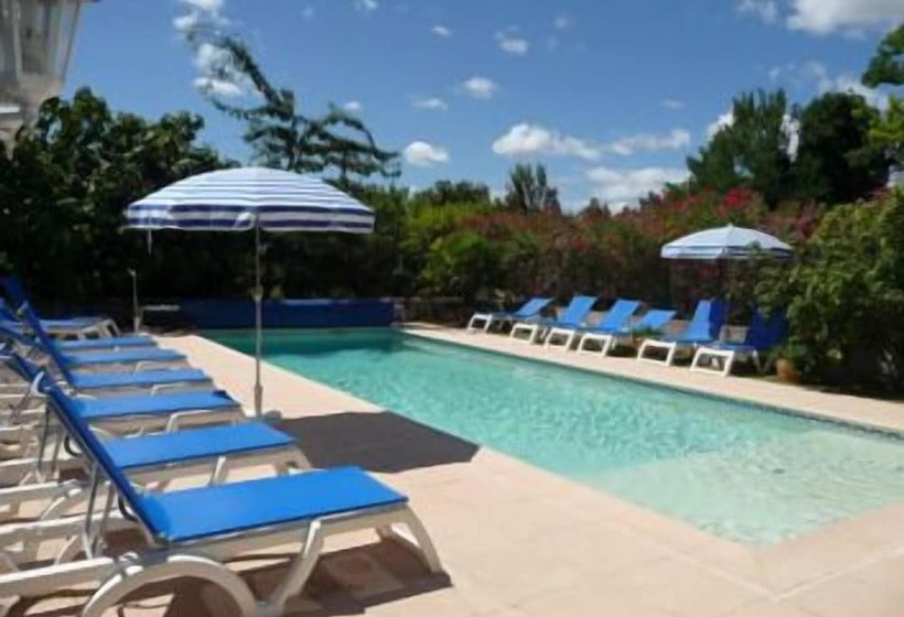 مبيت وإفطار Castel Mireio