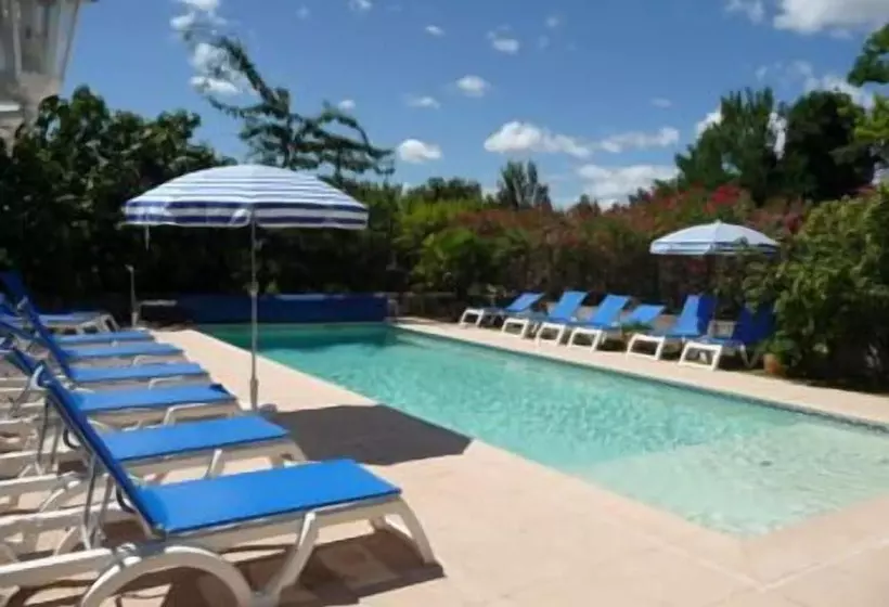 Aamiaismajoitus (B&B) Castel Mireio