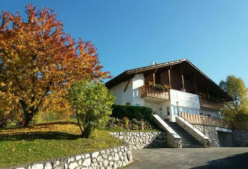 Aamiaismajoitus (B&B) Garni Sonnegg