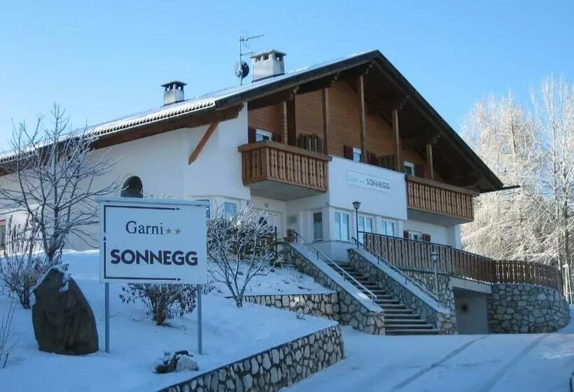 Aamiaismajoitus (B&B) Garni Sonnegg