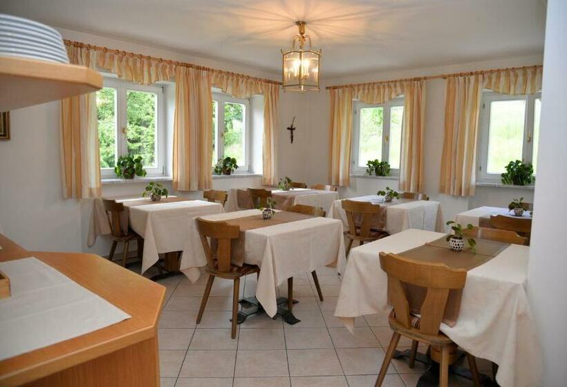 ベッドアンドブレックファースト Garni Sonnegg