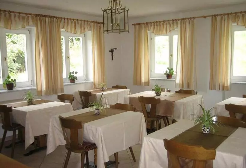 Aamiaismajoitus (B&B) Garni Sonnegg