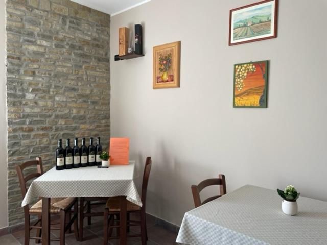 ホテル Agriturismo Finestre Di Langa