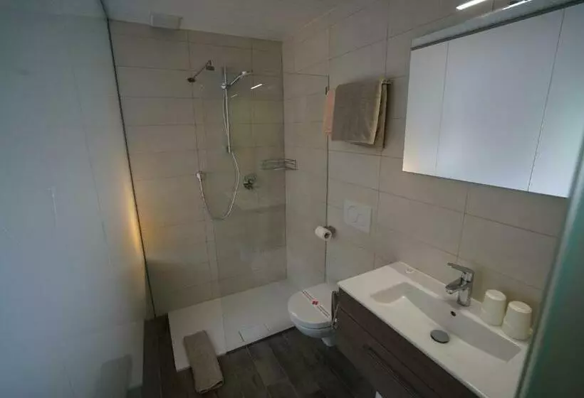 ホテル Appartement Lahngut